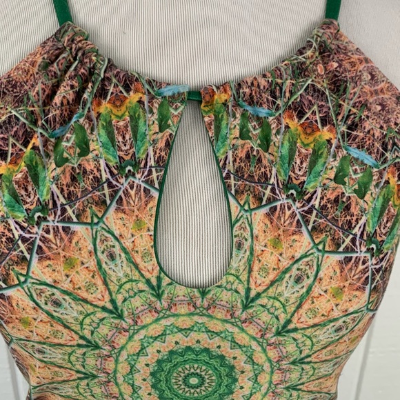 Wolven Fauna Keyhole Green Reversible 2 in 1 Tank Top S - Picture 7 of 8